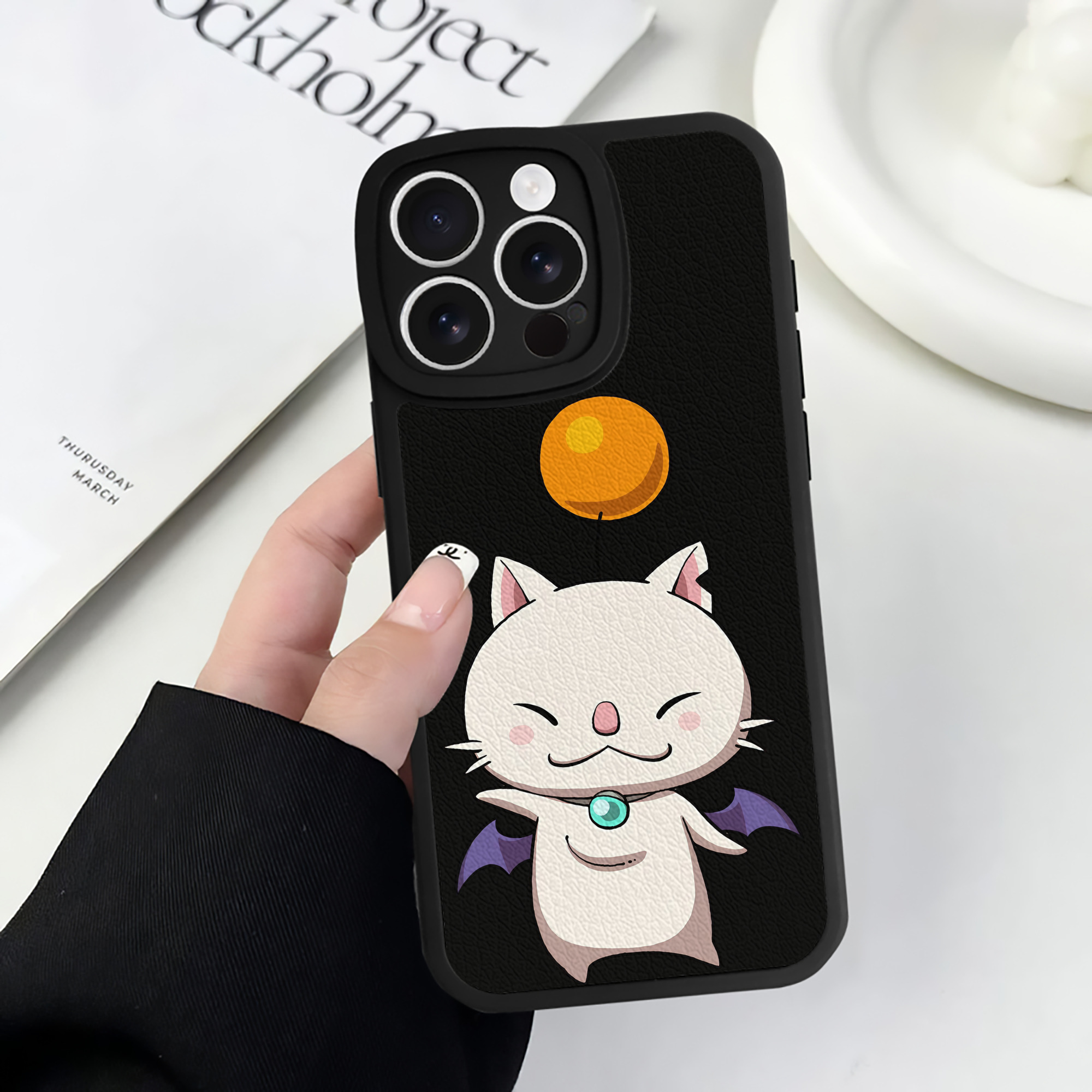 （画像用） 妖怪ウォッチ Yo-kai Watch 【iPhone 16シリーズ対応】シリコンスマホケース（レザー調） 材質：シリコン